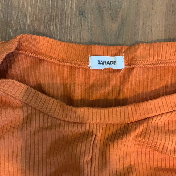 Small Long sleeve cropped garage shirt in orange - Picture 2 of 3